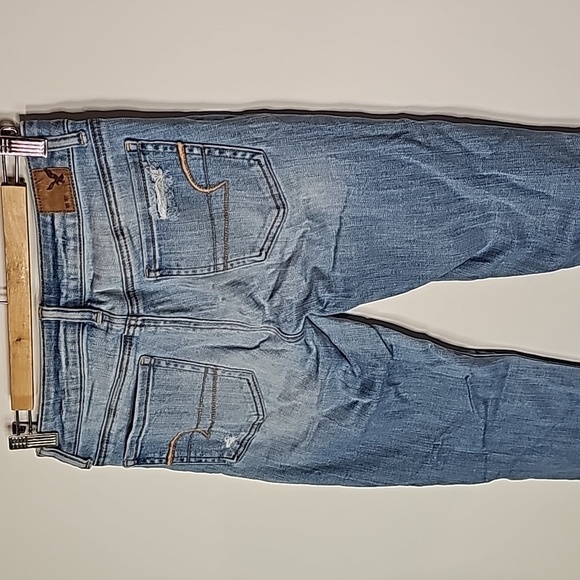 American Eagle 29x31  light wash size 2 jeggings - Picture 4 of 8
